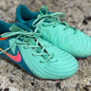Nike Kids Phantom Luna II Soccer Cleats